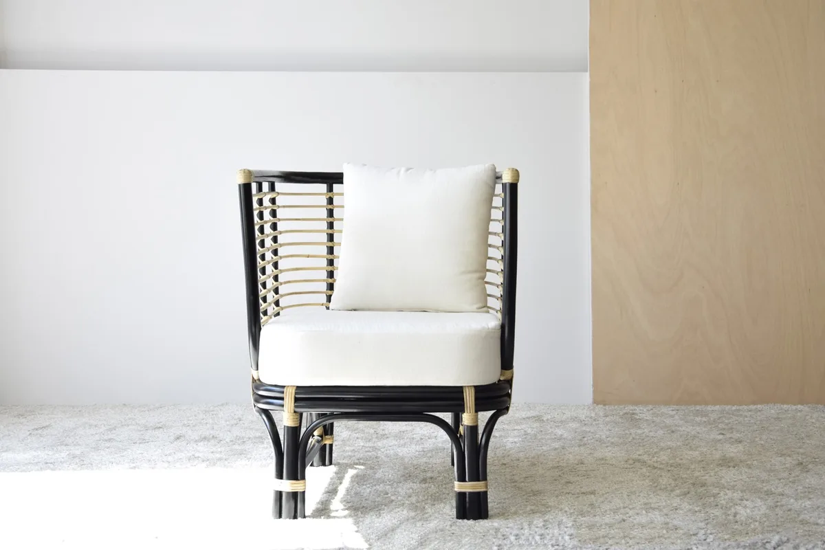 Sillón Vera en rattan con cojín
